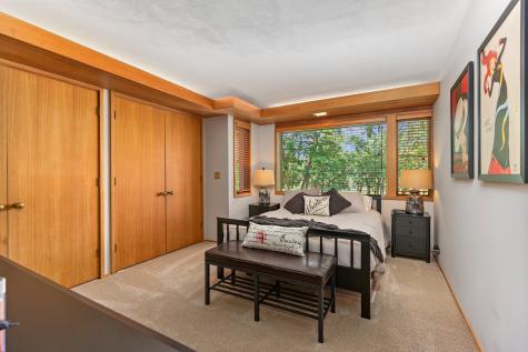 1200 Regency Lane Lake Forest IL 60045