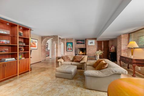 1200 Regency Lane Lake Forest IL 60045