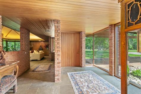 1200 Regency Lane Lake Forest IL 60045