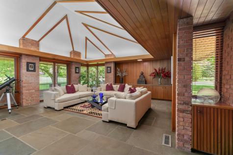1200 Regency Lane Lake Forest IL 60045