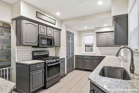 462 Glendenning Place Waukegan IL 60085