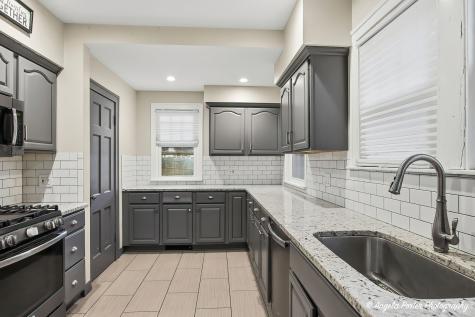 462 Glendenning Place Waukegan IL 60085