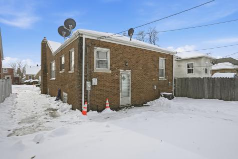 126 Warren Street Calumet City IL 60409