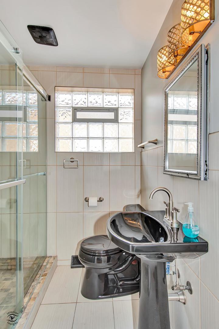 10348 South Rhodes Avenue Chicago IL 60628