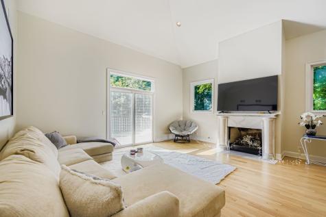 6441 Blackhawk Trail Indian Head Park IL 60525