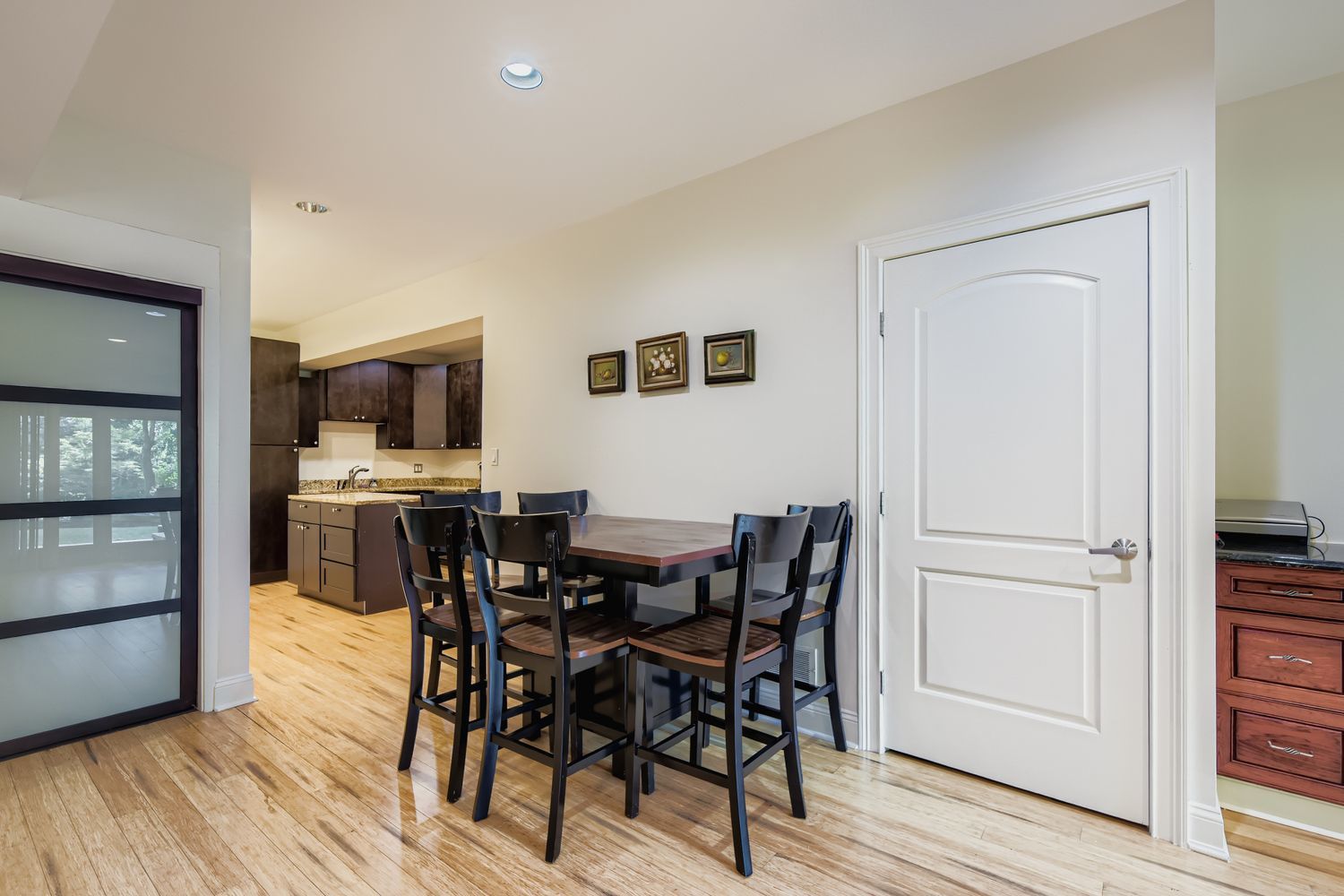 6441 Blackhawk Trail Indian Head Park IL 60525