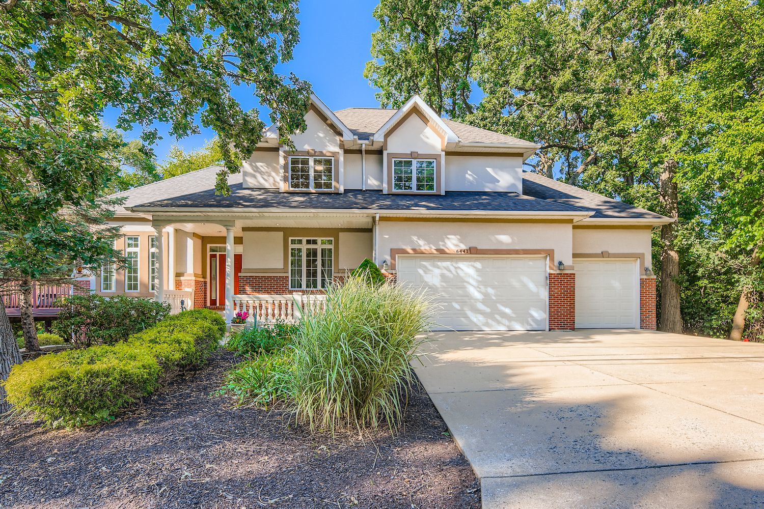 6441 Blackhawk Trail Indian Head Park IL 60525