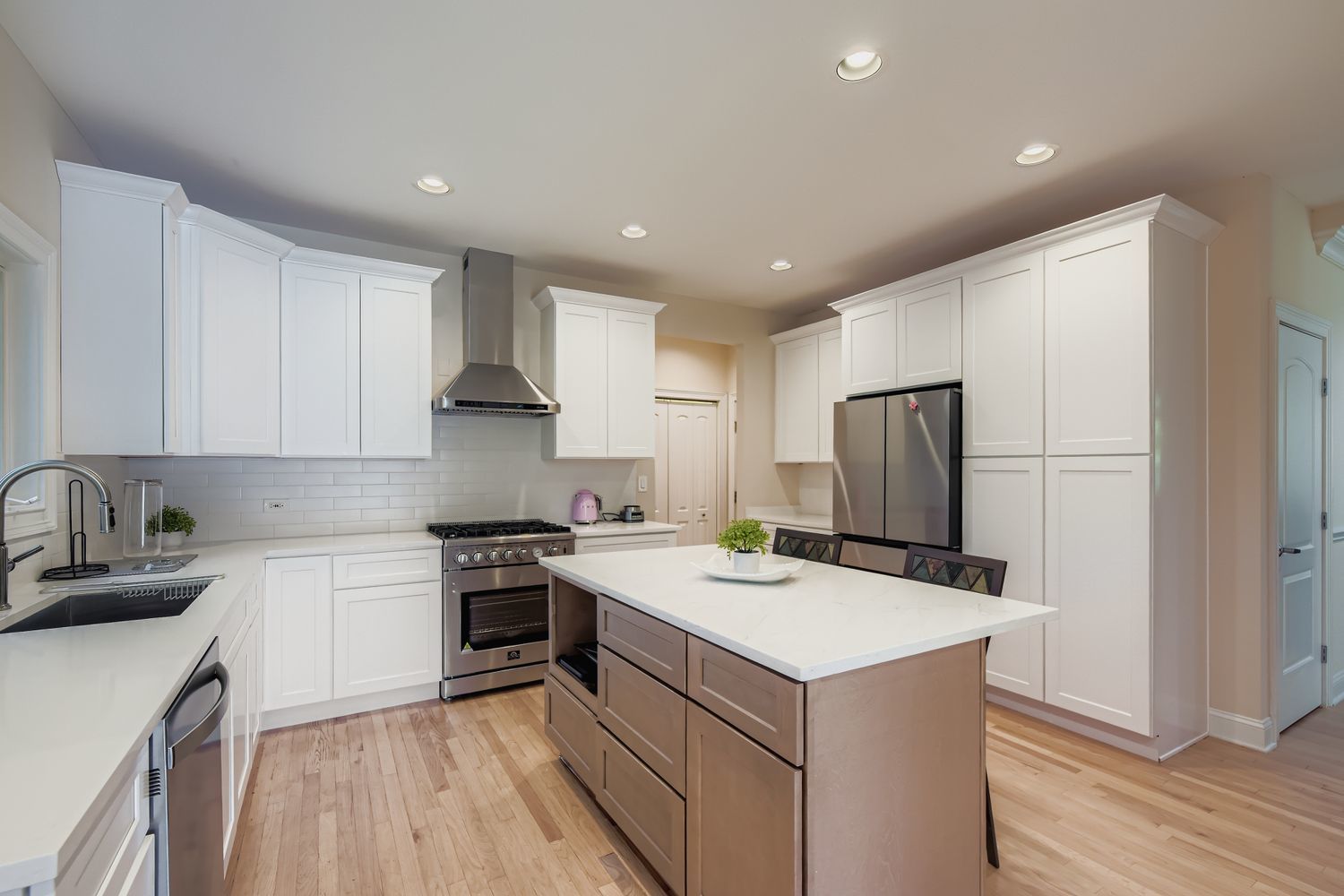 6441 Blackhawk Trail Indian Head Park IL 60525