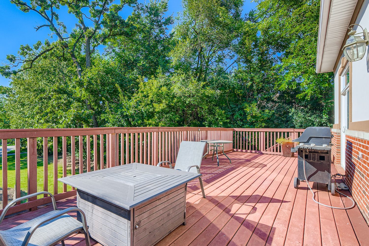 6441 Blackhawk Trail Indian Head Park IL 60525