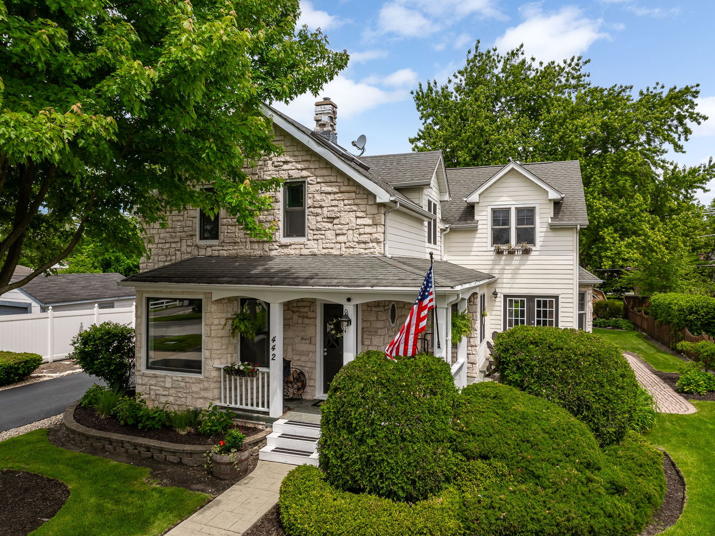 442 Davis Street Downers Grove IL 60515