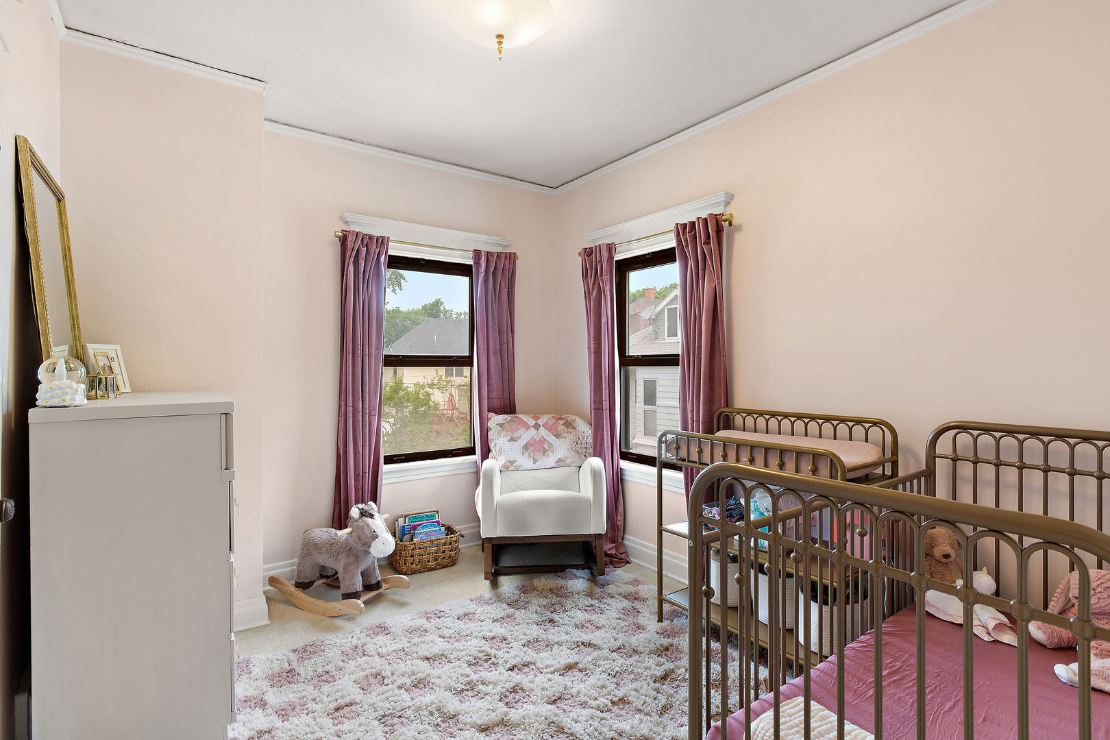 4154 North Dickinson Avenue Chicago IL 60641