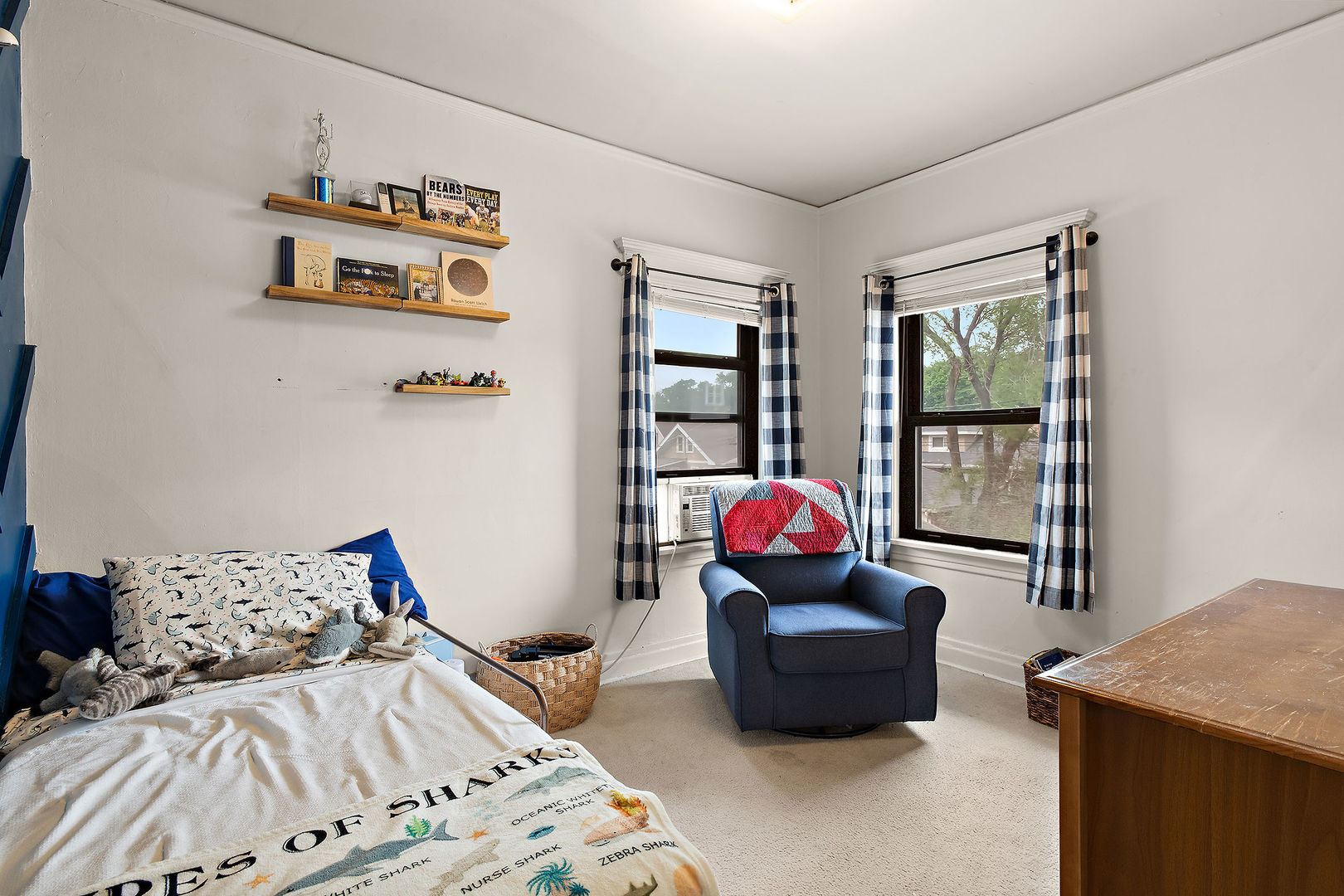 4154 North Dickinson Avenue Chicago IL 60641