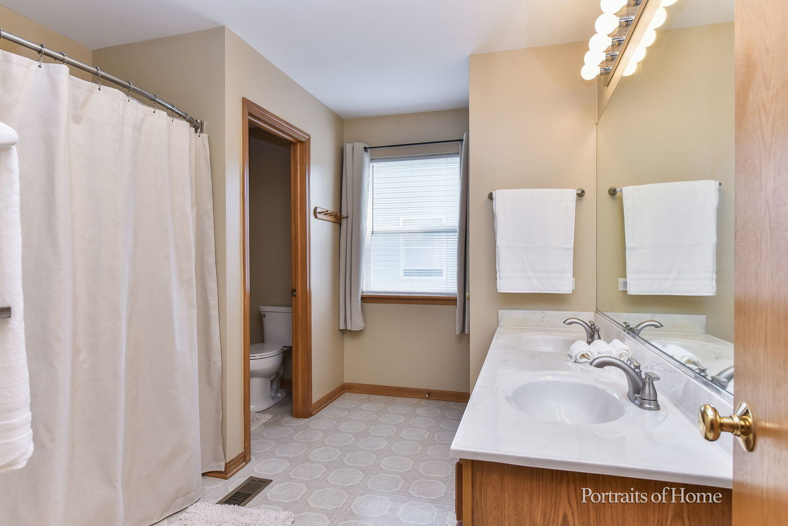 2420 Glenford Drive Aurora IL 60502