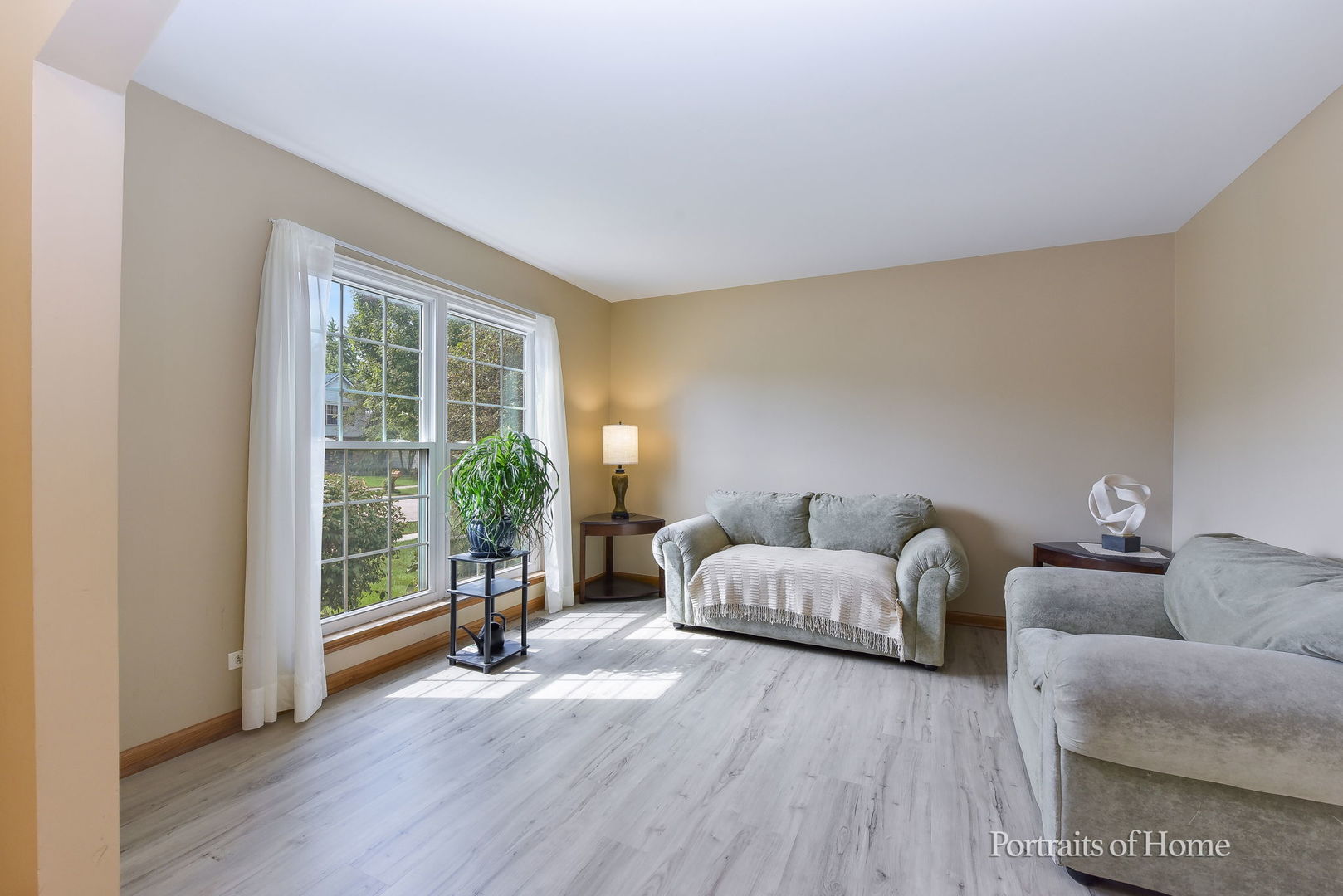 2420 Glenford Drive Aurora IL 60502