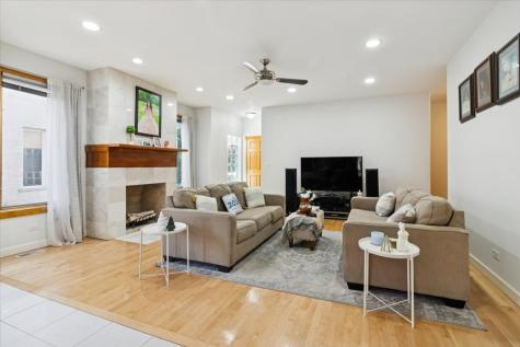 238 Hillcrest Avenue Addison IL 60101