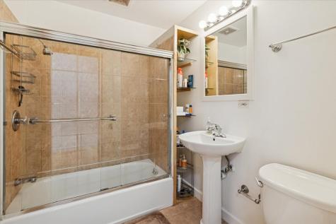 238 Hillcrest Avenue Addison IL 60101