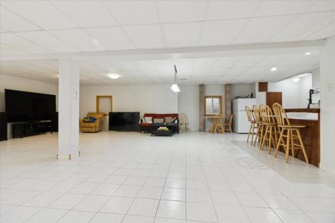 238 Hillcrest Avenue Addison IL 60101