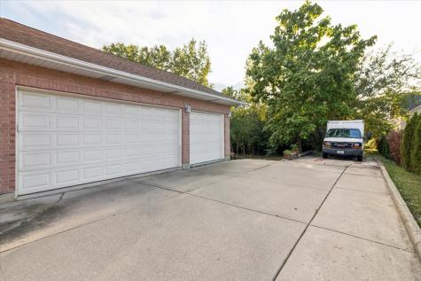 238 Hillcrest Avenue Addison IL 60101