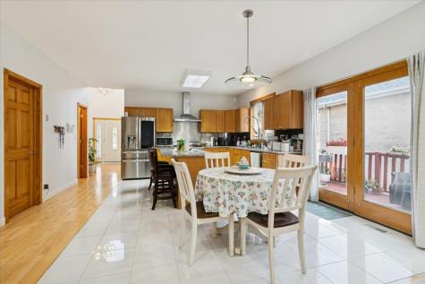 238 Hillcrest Avenue Addison IL 60101