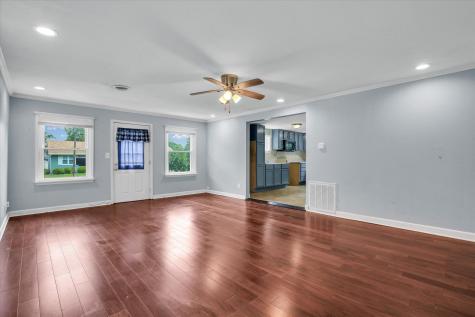 506 East Richardson Farmer City IL 61842