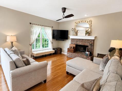 635 Independence Avenue Elburn IL 60119