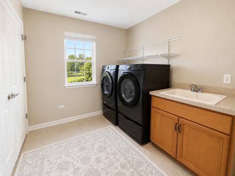 635 Independence Avenue Elburn IL 60119
