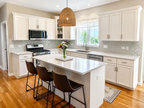 635 Independence Avenue Elburn IL 60119