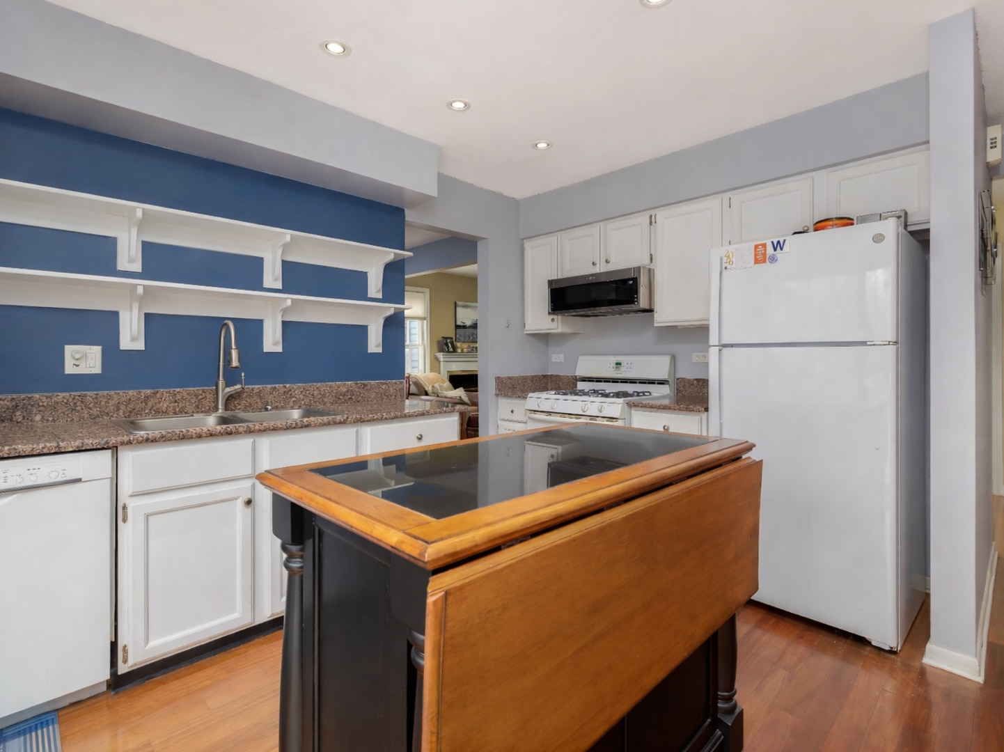 1000 Devonshire Avenue Naperville IL 60540