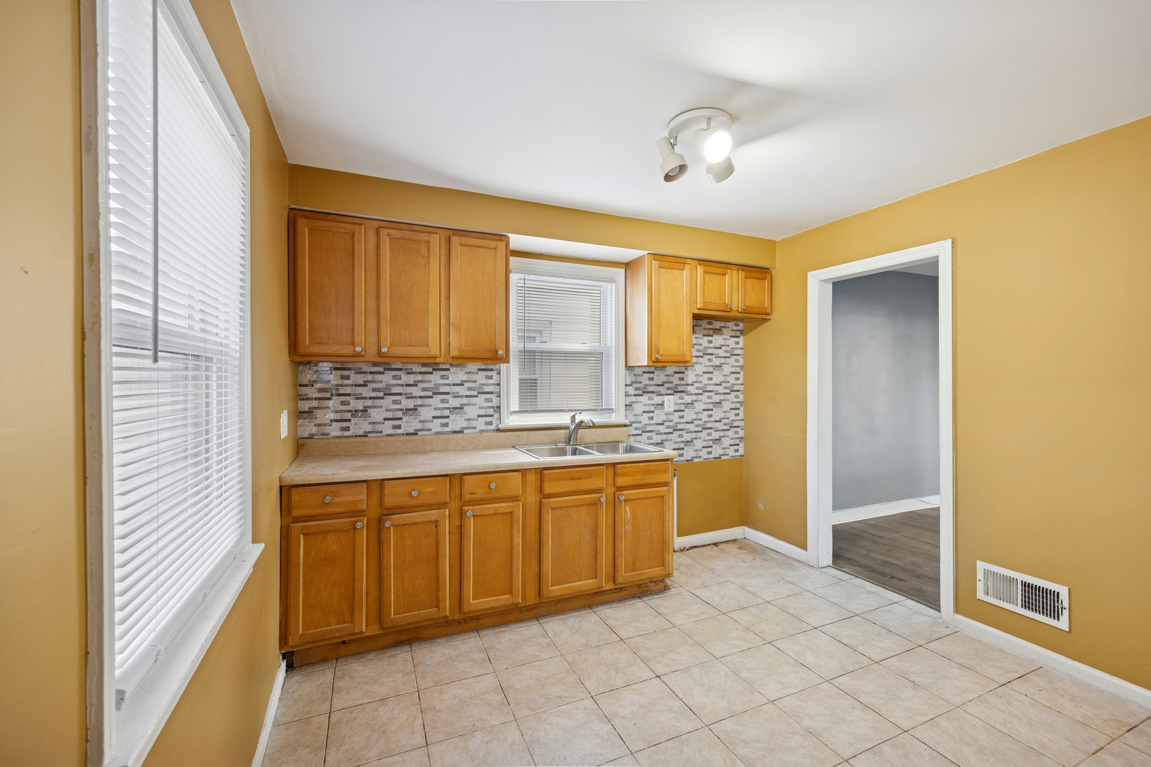 12233 South Morgan Street Chicago IL 60643