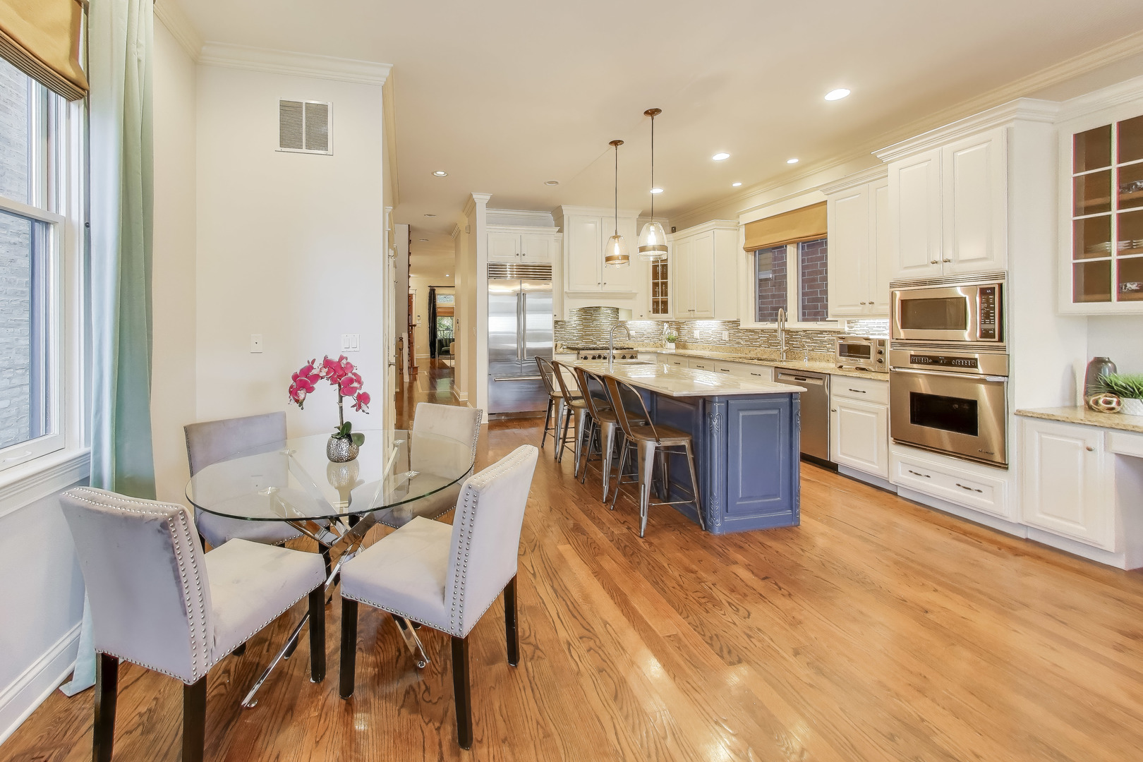 2118 West Melrose Street Chicago IL 60618