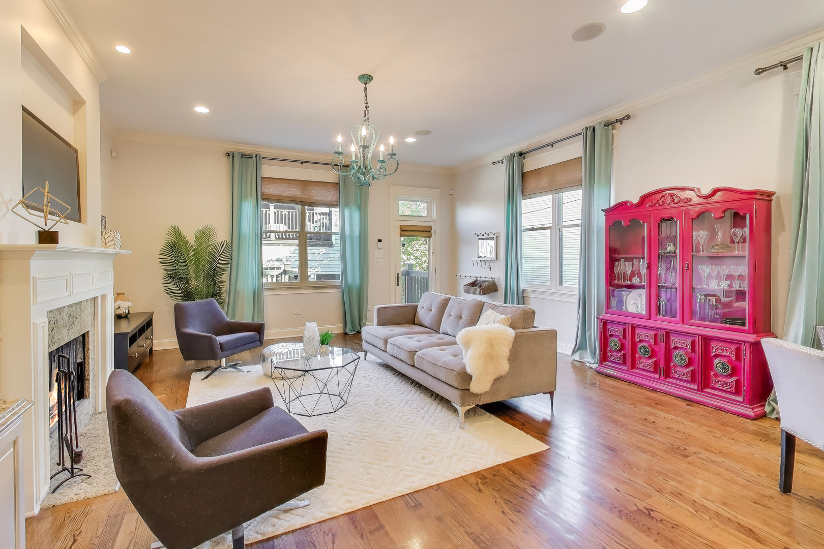 2118 West Melrose Street Chicago IL 60618