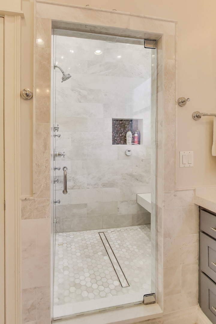 2118 West Melrose Street Chicago IL 60618