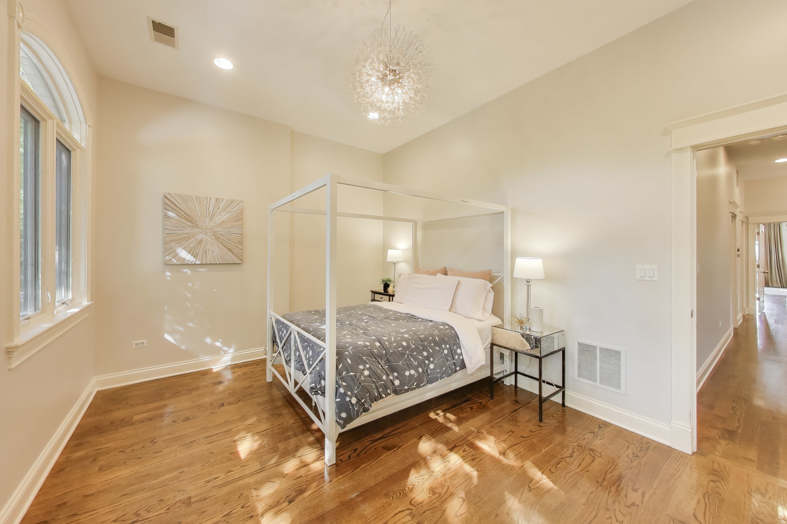 2118 West Melrose Street Chicago IL 60618