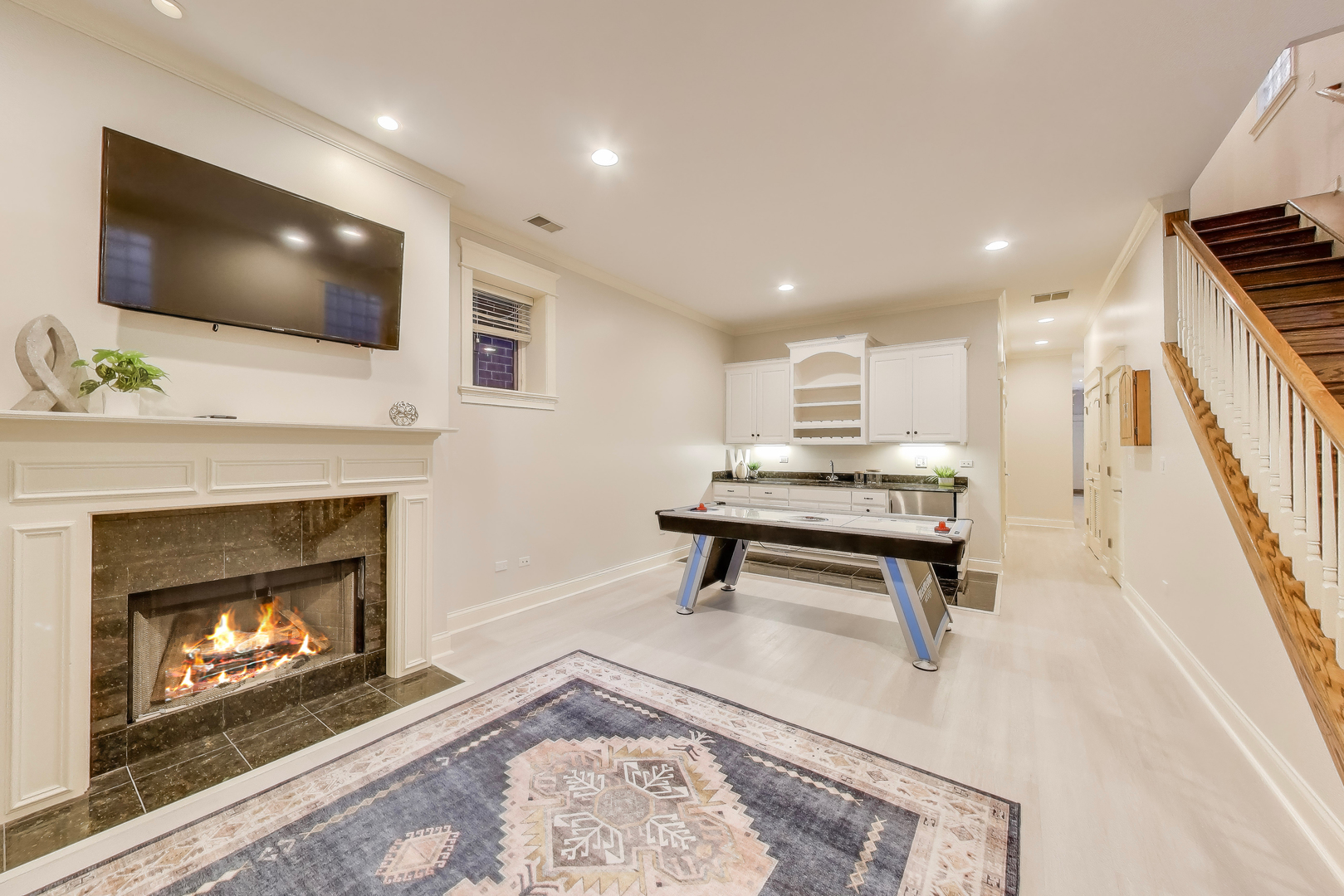 2118 West Melrose Street Chicago IL 60618