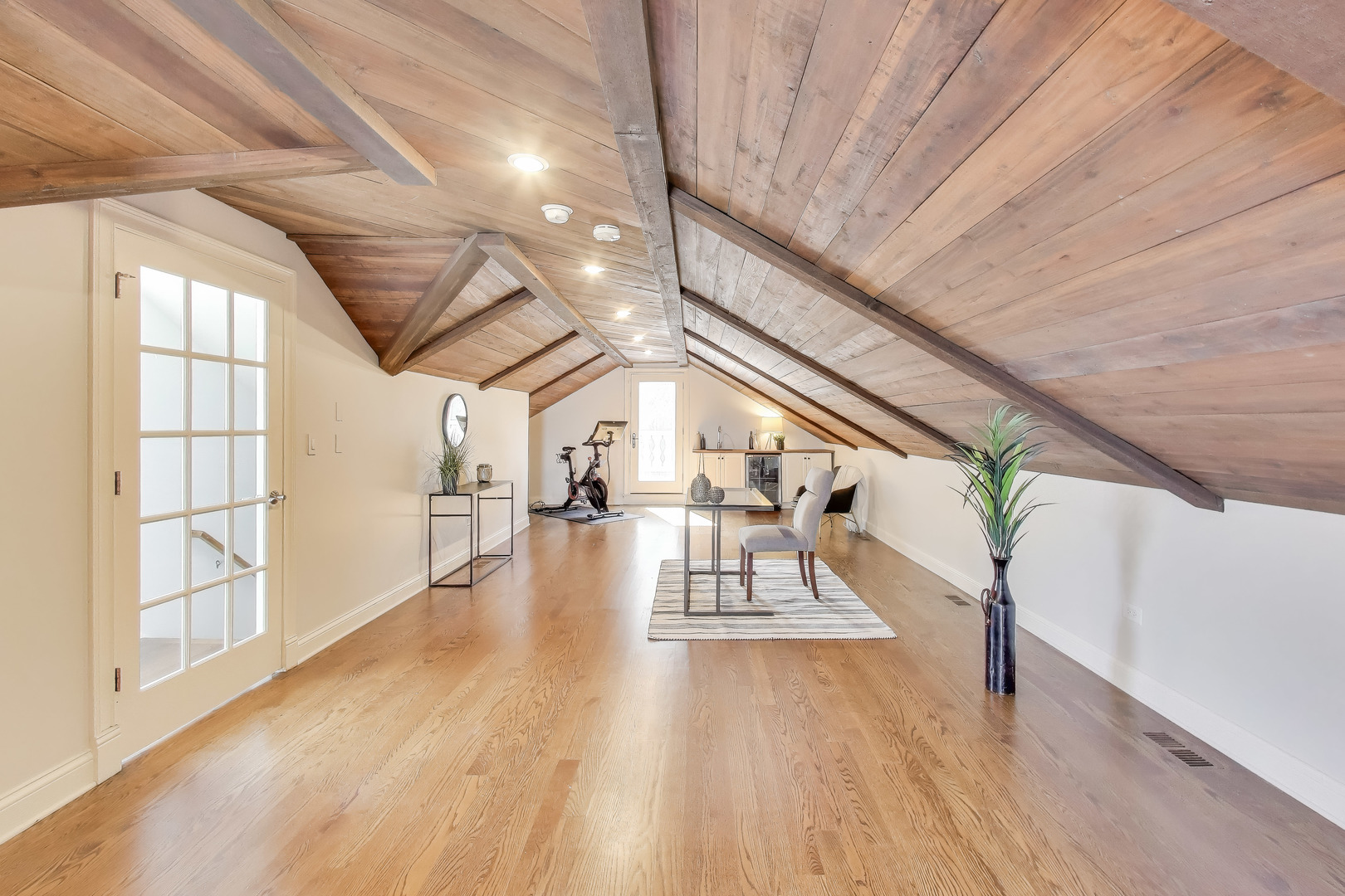 2118 West Melrose Street Chicago IL 60618