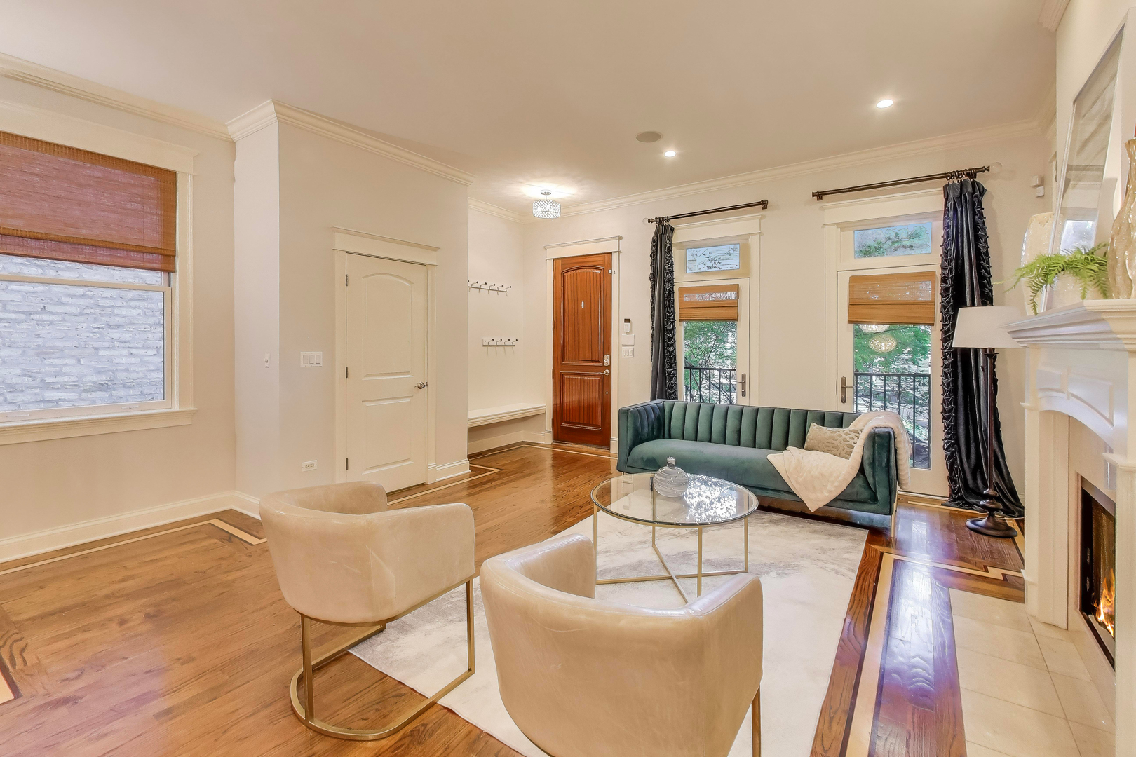 2118 West Melrose Street Chicago IL 60618