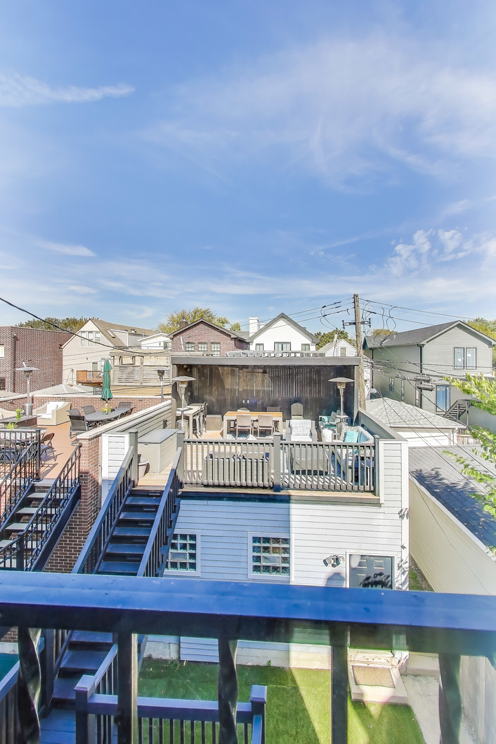 2118 West Melrose Street Chicago IL 60618