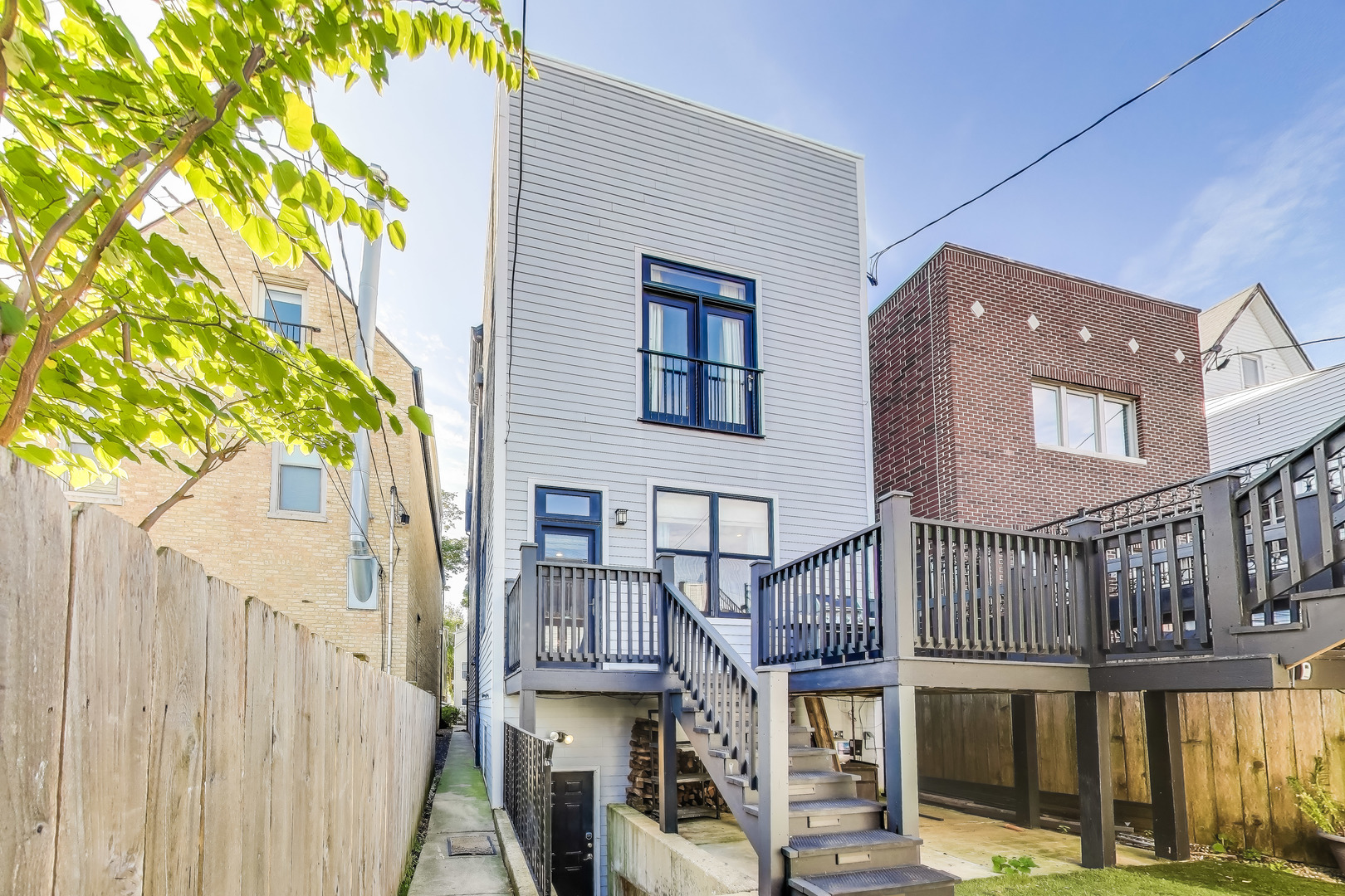 2118 West Melrose Street Chicago IL 60618