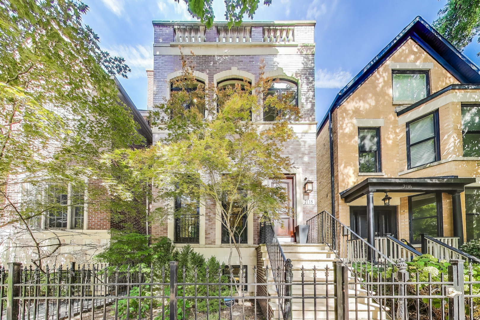 2118 West Melrose Street Chicago IL 60618