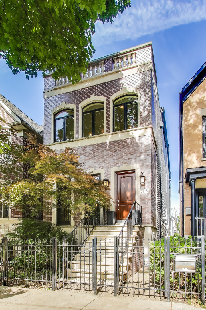 2118 West Melrose Street Chicago IL 60618