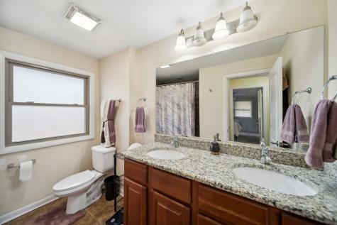 8918 South Francisco Avenue Evergreen Park IL 60805