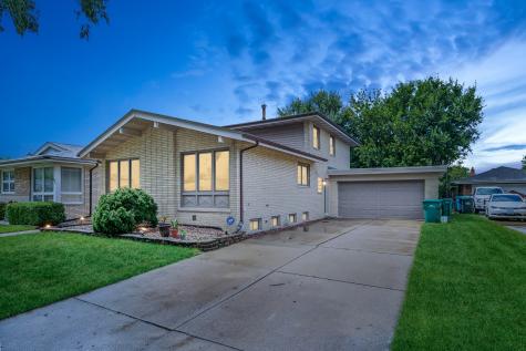8918 South Francisco Avenue Evergreen Park IL 60805