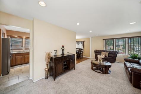 8918 South Francisco Avenue Evergreen Park IL 60805