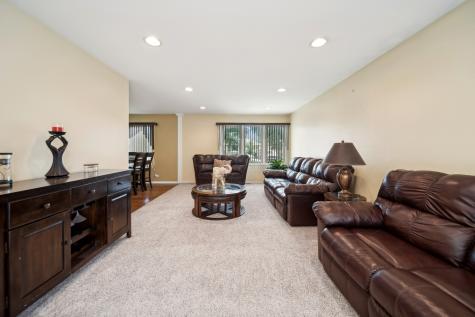 8918 South Francisco Avenue Evergreen Park IL 60805