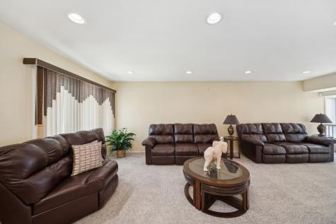 8918 South Francisco Avenue Evergreen Park IL 60805
