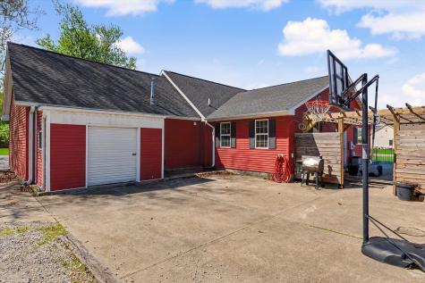 1202 Peters Drive St. Joseph IL 61873