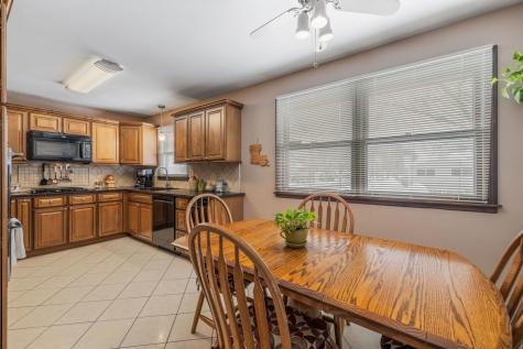 2439 North Windsor Drive Arlington Heights IL 60004