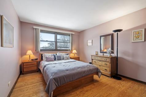 2439 North Windsor Drive Arlington Heights IL 60004