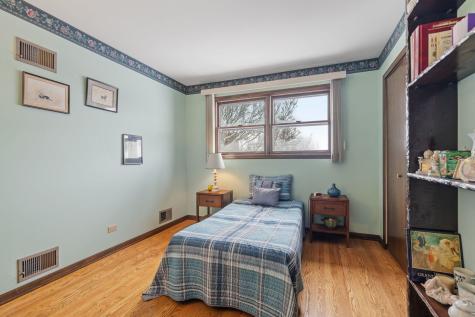 2439 North Windsor Drive Arlington Heights IL 60004