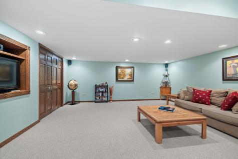 2439 North Windsor Drive Arlington Heights IL 60004